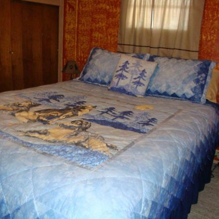 غرب يلوستون Yellowstone Wildlife Cabins المظهر الخارجي الصورة