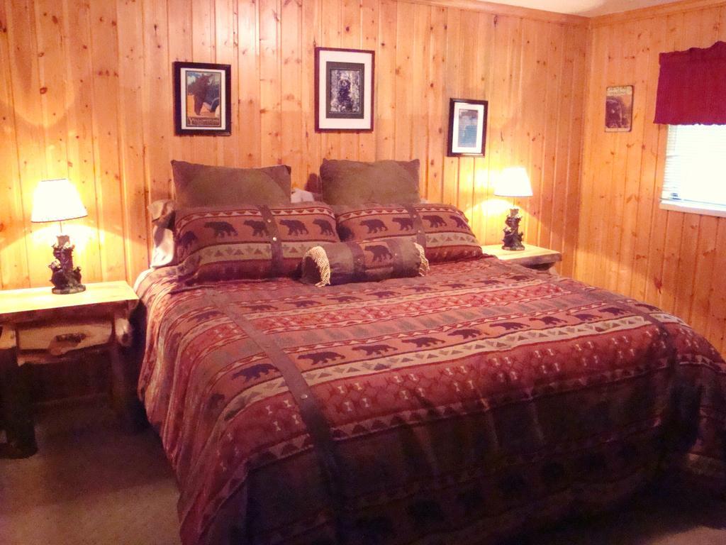 غرب يلوستون Yellowstone Wildlife Cabins المظهر الخارجي الصورة