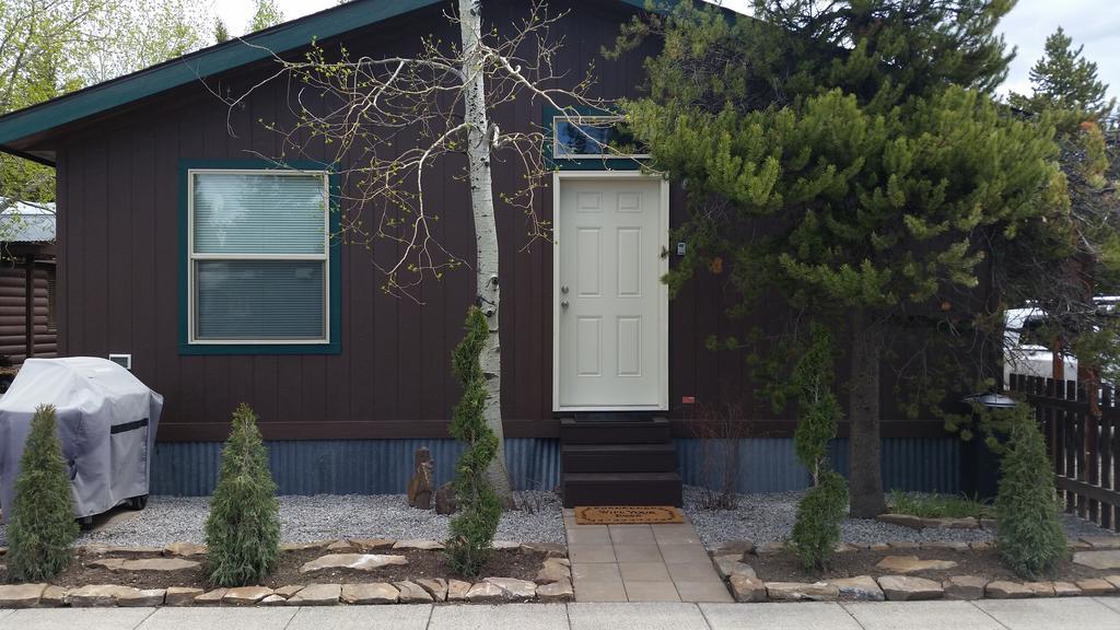 غرب يلوستون Yellowstone Wildlife Cabins المظهر الخارجي الصورة
