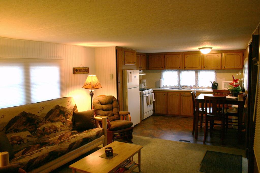 غرب يلوستون Yellowstone Wildlife Cabins المظهر الخارجي الصورة
