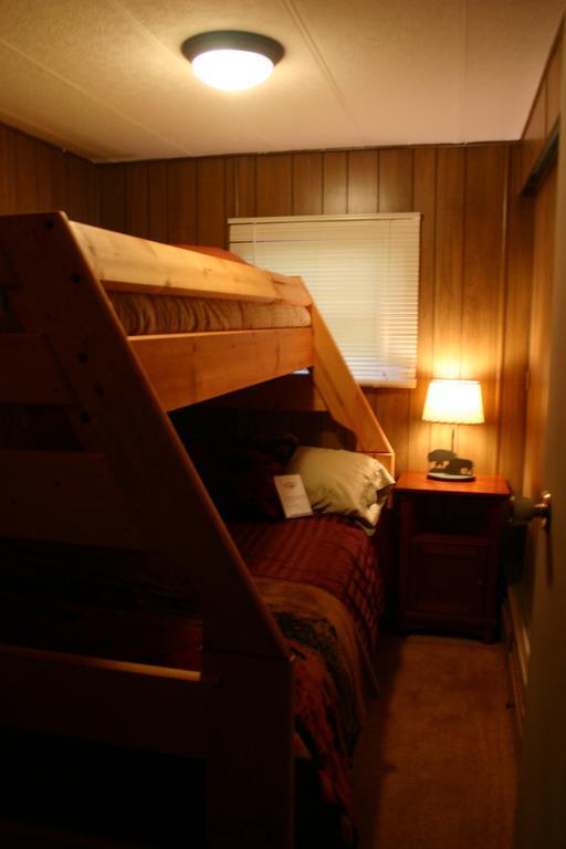 غرب يلوستون Yellowstone Wildlife Cabins المظهر الخارجي الصورة