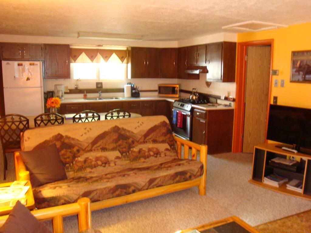 غرب يلوستون Yellowstone Wildlife Cabins المظهر الخارجي الصورة