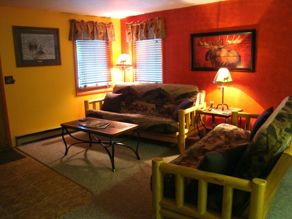 غرب يلوستون Yellowstone Wildlife Cabins المظهر الخارجي الصورة