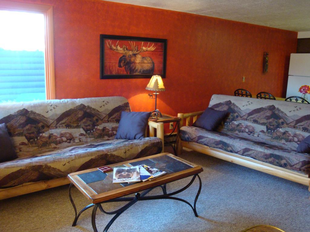 غرب يلوستون Yellowstone Wildlife Cabins المظهر الخارجي الصورة