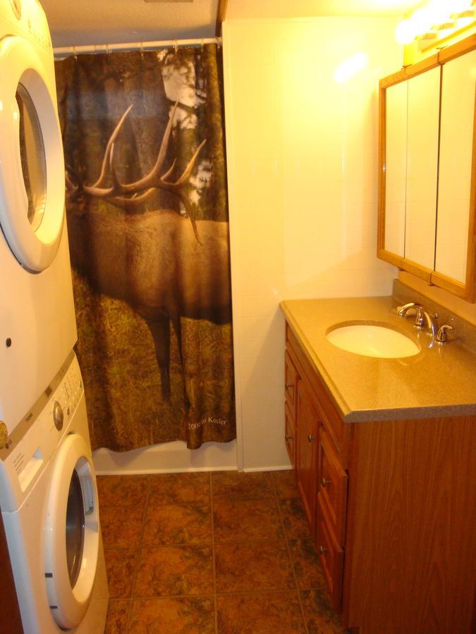 غرب يلوستون Yellowstone Wildlife Cabins المظهر الخارجي الصورة