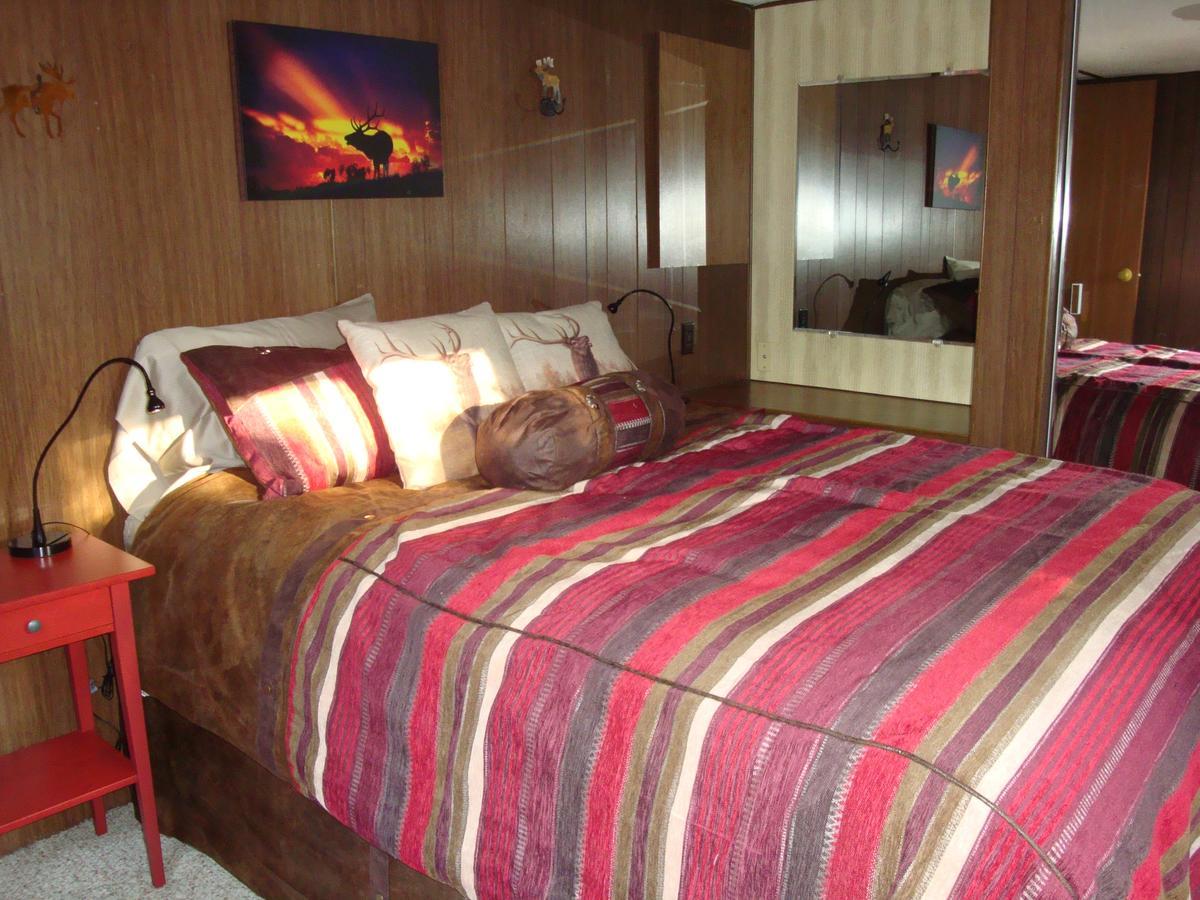 غرب يلوستون Yellowstone Wildlife Cabins المظهر الخارجي الصورة