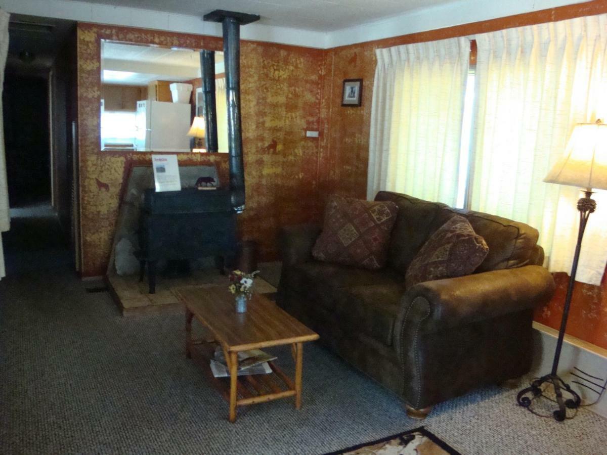 غرب يلوستون Yellowstone Wildlife Cabins المظهر الخارجي الصورة